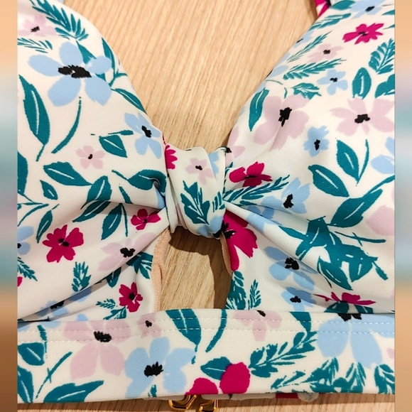 Kona Sol knotted Bikini Top Size Med - Picture 5 of 5